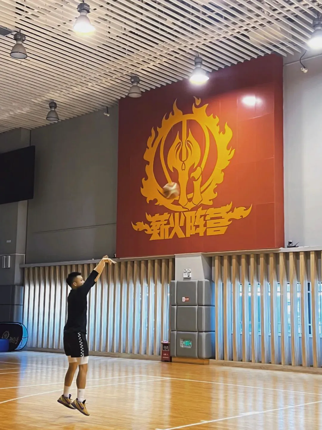业余爱好者如何在有限时间内提升篮球优势_0